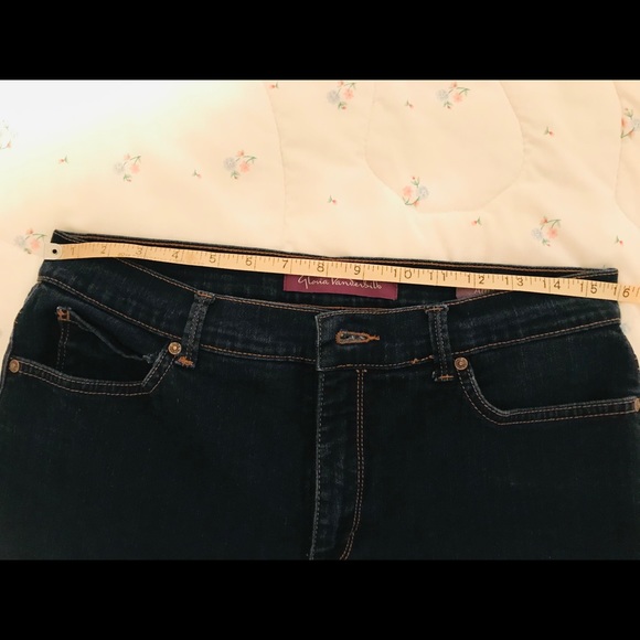 Gloria Vanderbilt Jean - Picture 7 of 11
